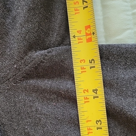 Nwt NEW YORK & COMPANY GREY TWIST FRONT 3/4 SLEEVE SILK TOP SMALL - Picture 12 of 13